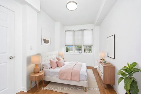 Photo 4 at 49 - 11 Island Road, Rouge E10, Toronto