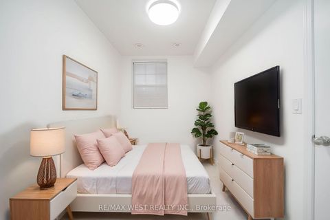 Photo 5 at 49 - 11 Island Road, Rouge E10, Toronto