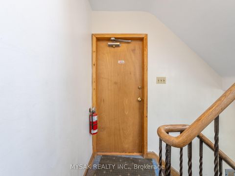 Photo 3 at 150 Park Street, Cliffside, Toronto
