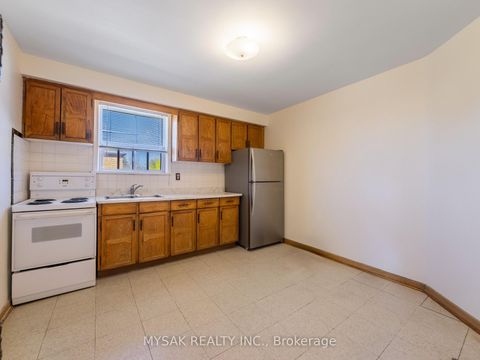 Photo 7 at 150 Park Street, Cliffside, Toronto