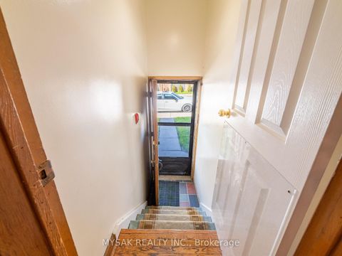 Photo 10 at 150 Park Street, Cliffside, Toronto