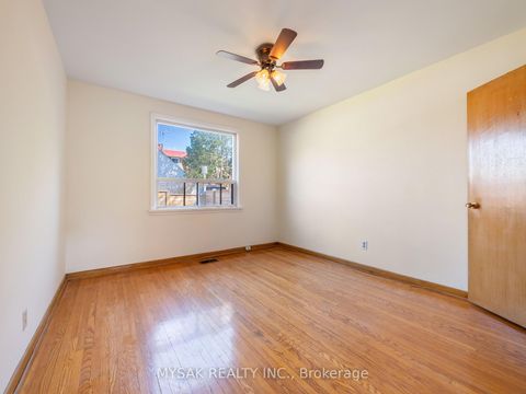 Photo 12 at 150 Park Street, Cliffside, Toronto