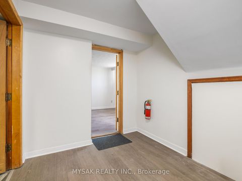 Photo 14 at 150 Park Street, Cliffside, Toronto
