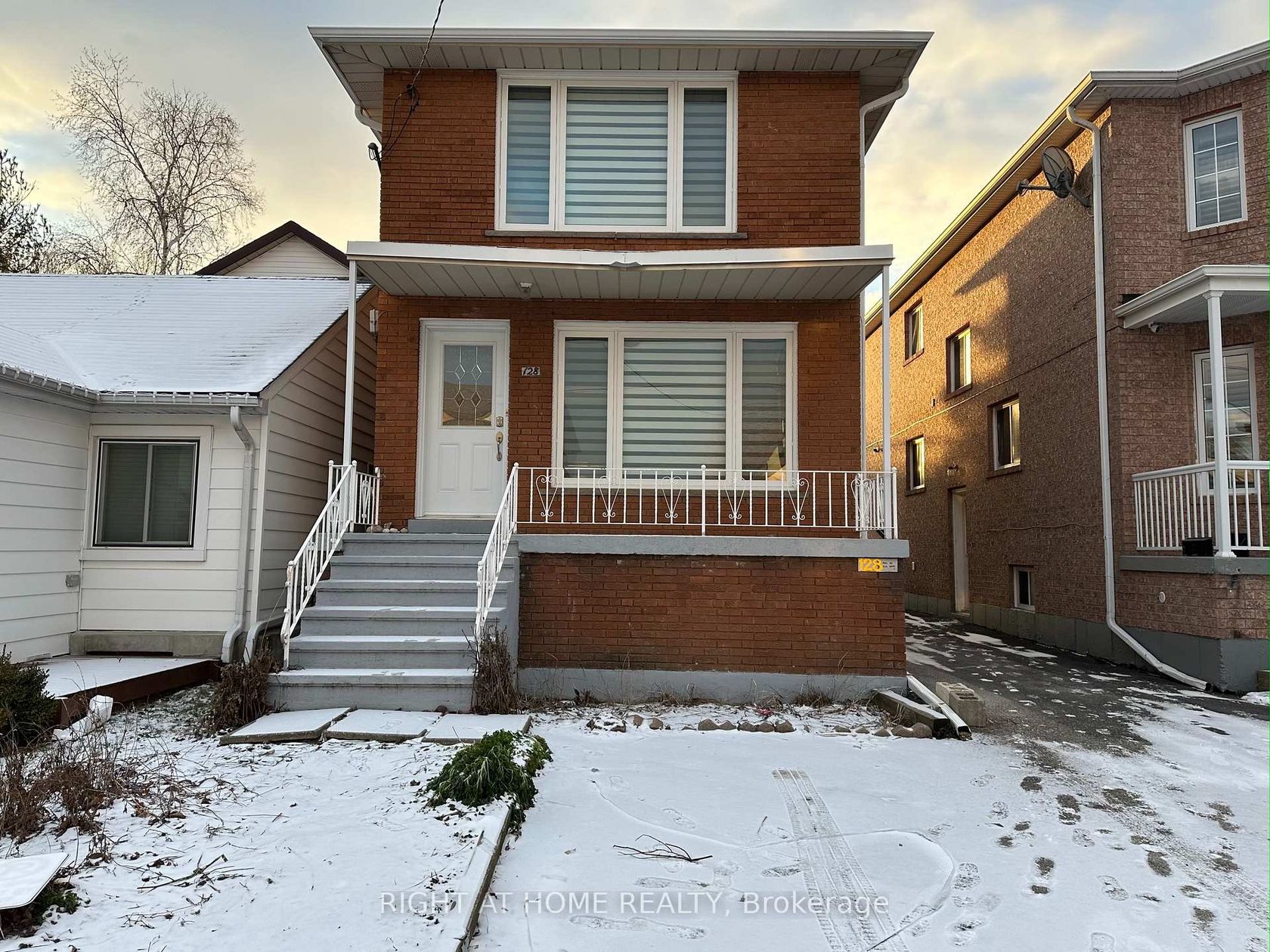 128 Twenty Second Street, Long Branch, Toronto 
