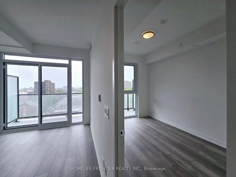 Photo 2 at 822 - 285 Dufferin Street, South Parkdale, Toronto