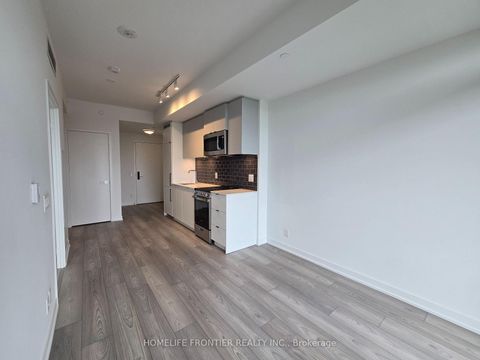 Photo 4 at 822 - 285 Dufferin Street, South Parkdale, Toronto