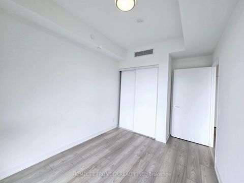 Photo 6 at 822 - 285 Dufferin Street, South Parkdale, Toronto
