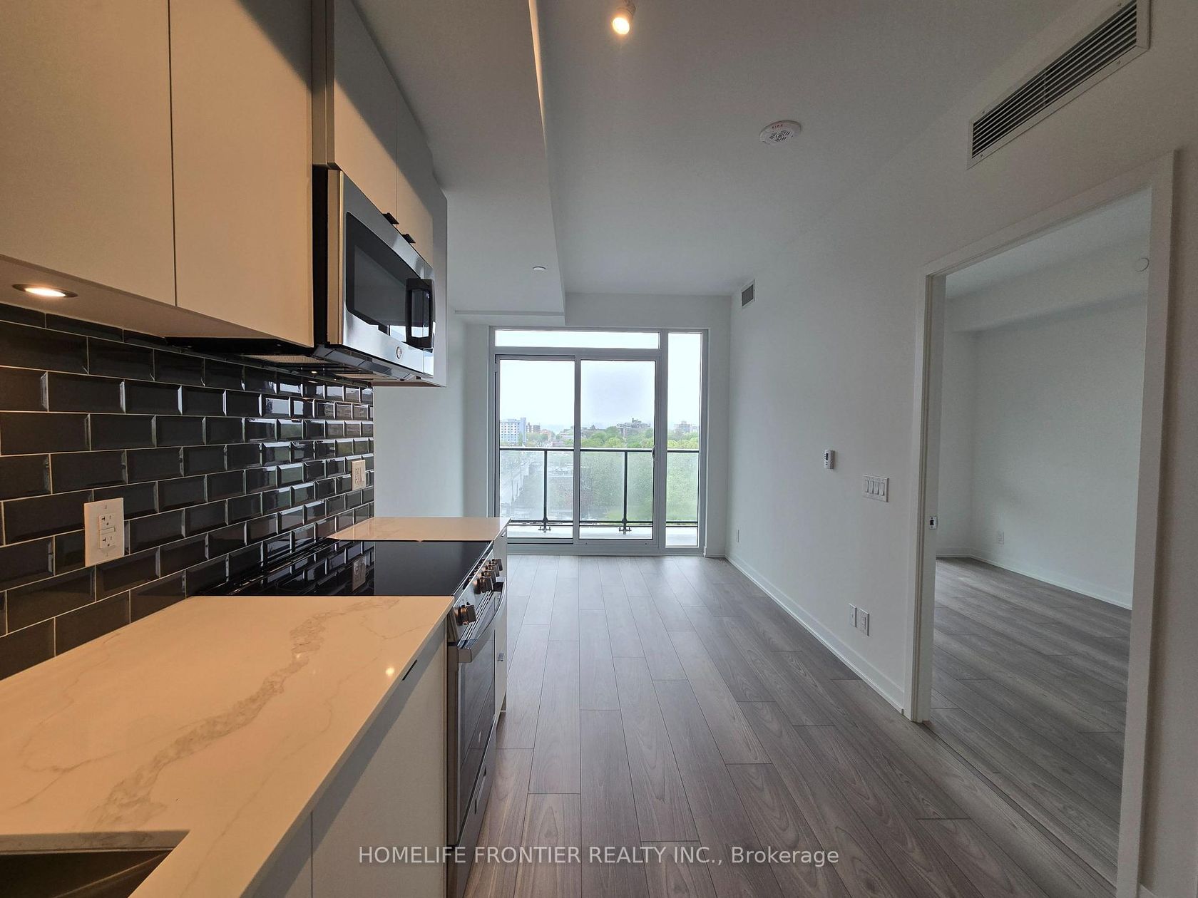 822 - 285 Dufferin Street, South Parkdale, Toronto 