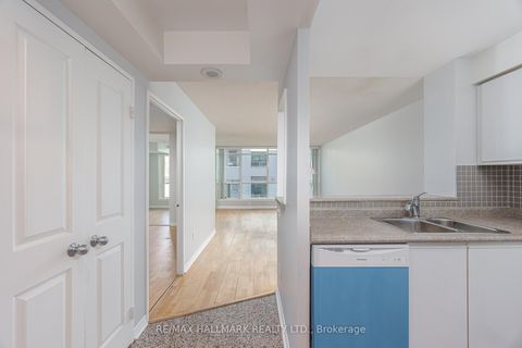 Photo 2 at 506 - 942 Yonge Street, Annex, Toronto