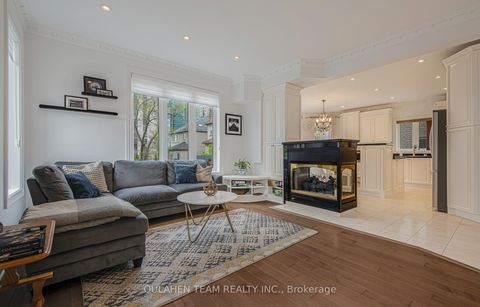 Photo 7 at 133 Spring Garden Avenue, Willowdale East, Toronto