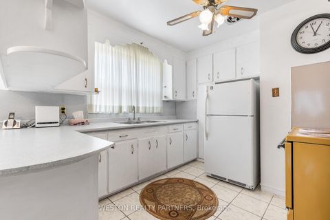 Photo 10 at 102 Cleta Drive, Kennedy Park, Toronto