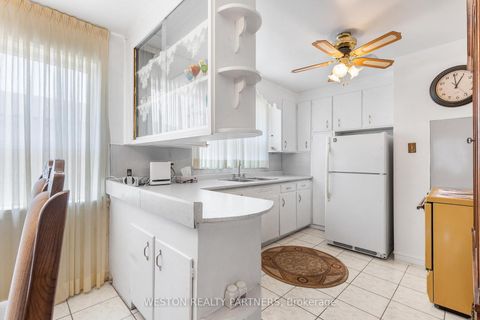 Photo 11 at 102 Cleta Drive, Kennedy Park, Toronto
