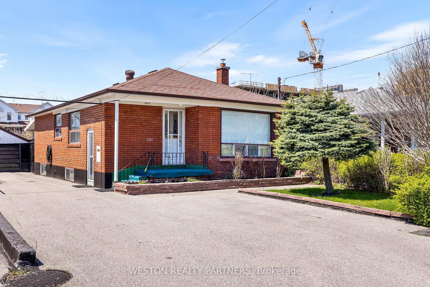 102 Cleta Drive, Kennedy Park, Toronto photo number 2