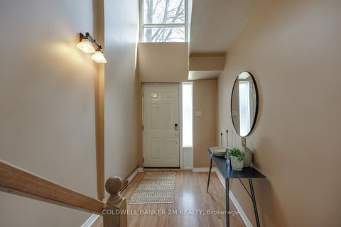 Photo 2 at 72 Parklane Circle, Bowmanville, Clarington