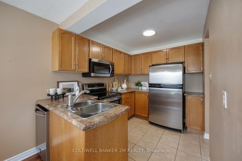 Photo 6 at 72 Parklane Circle, Bowmanville, Clarington