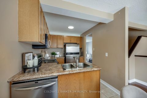 Photo 7 at 72 Parklane Circle, Bowmanville, Clarington