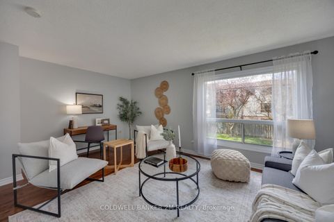 Photo 15 at 72 Parklane Circle, Bowmanville, Clarington