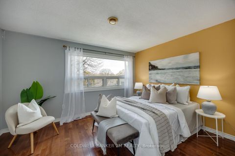Photo 18 at 72 Parklane Circle, Bowmanville, Clarington