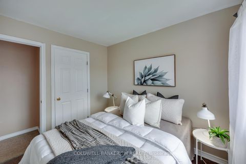 Photo 23 at 72 Parklane Circle, Bowmanville, Clarington
