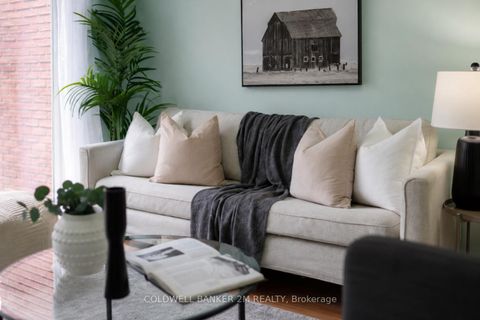 Photo 31 at 72 Parklane Circle, Bowmanville, Clarington