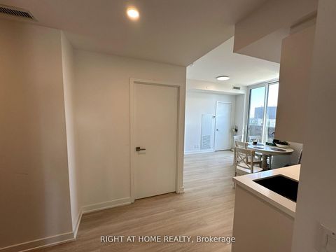 Photo 3 at 903 - 30 Tretti Way, Clanton Park, Toronto