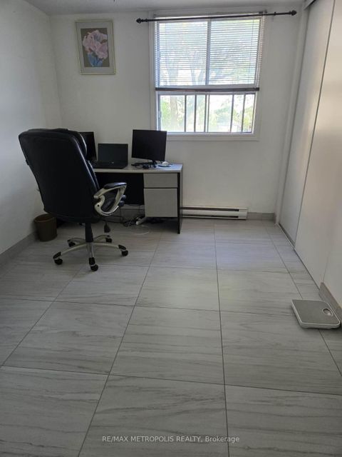 Photo 4 at 202 - 1445 Wilson Avenue, CFB, Toronto