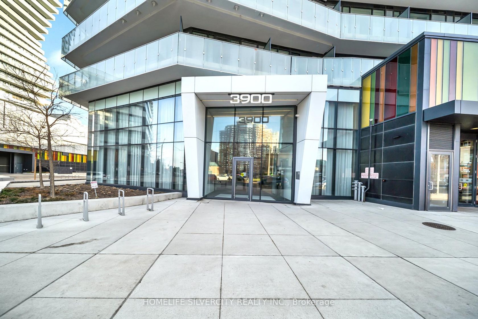 3908 - 3900 Confederation Parkway, City Centre, Mississauga by Loree Meneguzzi Real Estate 3908 - 3900 Confederation Parkway, City Centre, Mississauga
