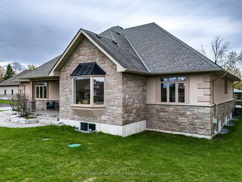 Photo 5 at 260 Sunnybrae Avenue, Stroud, Innisfil