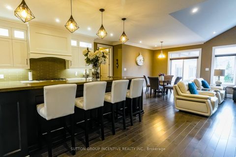 Photo 10 at 260 Sunnybrae Avenue, Stroud, Innisfil