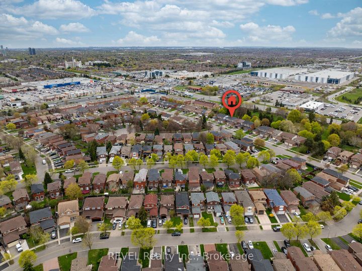 Photo 5 at 80 Dumfries Avenue, Heart Lake West, Brampton