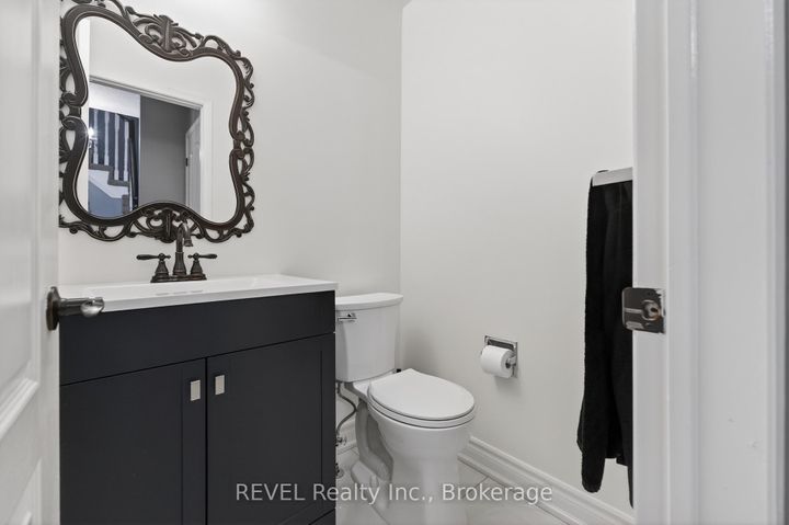 Photo 8 at 80 Dumfries Avenue, Heart Lake West, Brampton