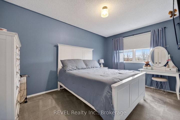 Photo 20 at 80 Dumfries Avenue, Heart Lake West, Brampton