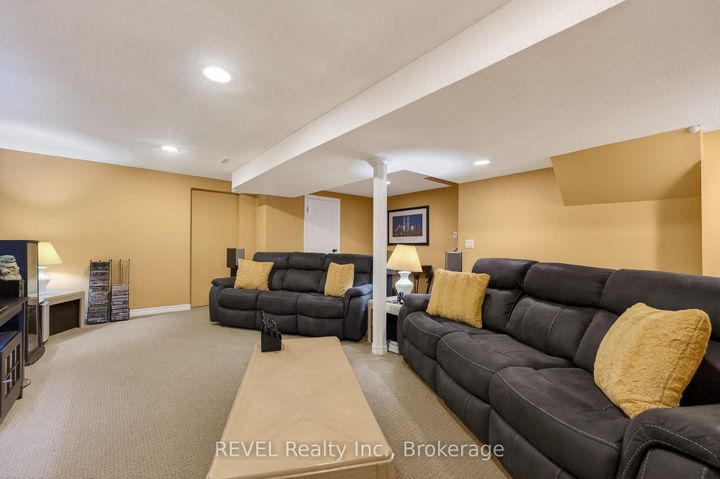 Photo 26 at 80 Dumfries Avenue, Heart Lake West, Brampton