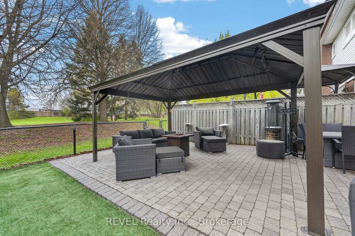 Photo 37 at 80 Dumfries Avenue, Heart Lake West, Brampton
