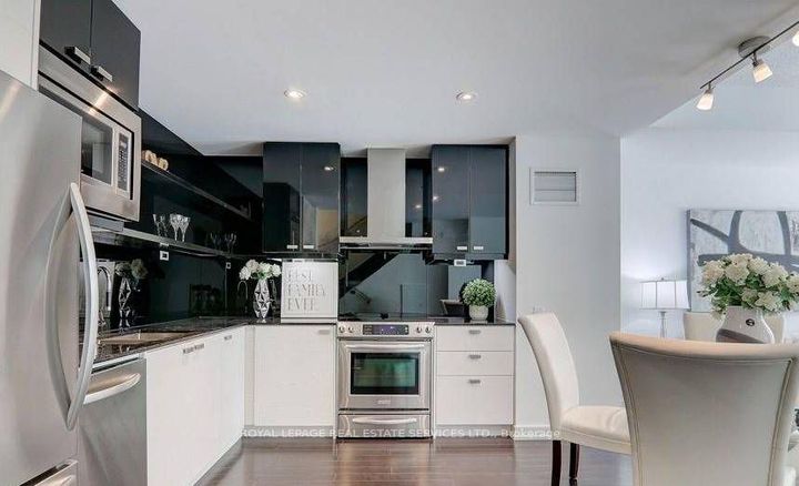 Photo 7 at TH7 - 121 Mcmahon Drive, Bayview Village, Toronto