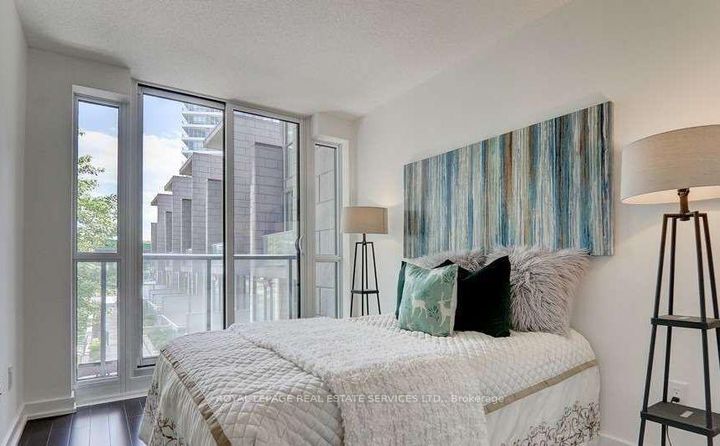 Photo 13 at TH7 - 121 Mcmahon Drive, Bayview Village, Toronto