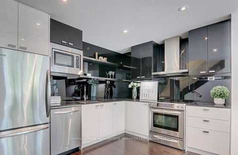 Photo 8 at TH7 - 121 Mcmahon Drive, Bayview Village, Toronto