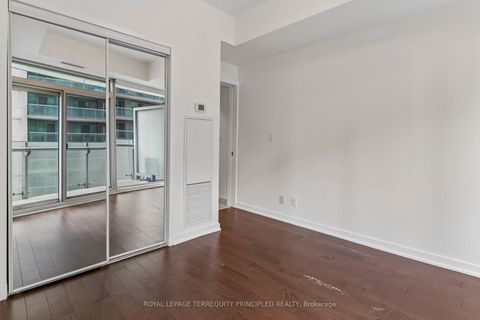 Photo 12 at 307 - 12 York Street, Waterfront Communities C1, Toronto