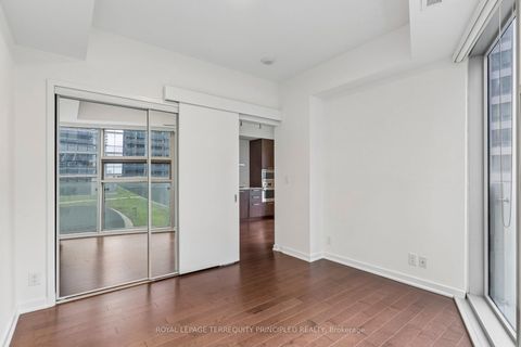 Photo 14 at 307 - 12 York Street, Waterfront Communities C1, Toronto
