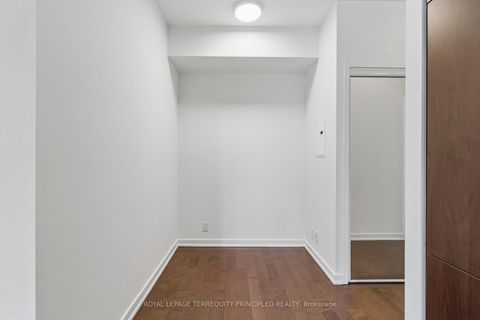 Photo 16 at 307 - 12 York Street, Waterfront Communities C1, Toronto