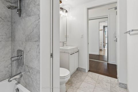 Photo 19 at 307 - 12 York Street, Waterfront Communities C1, Toronto