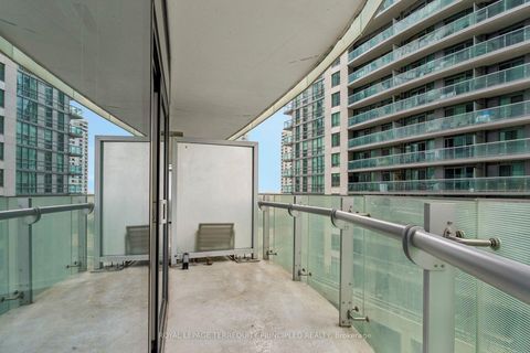 Photo 25 at 307 - 12 York Street, Waterfront Communities C1, Toronto