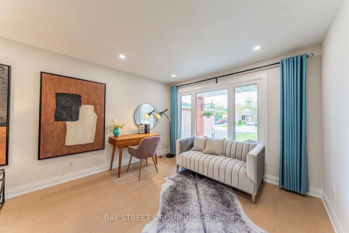 Photo 1 at 146 Cabinet Crescent, West Woodbridge, Vaughan