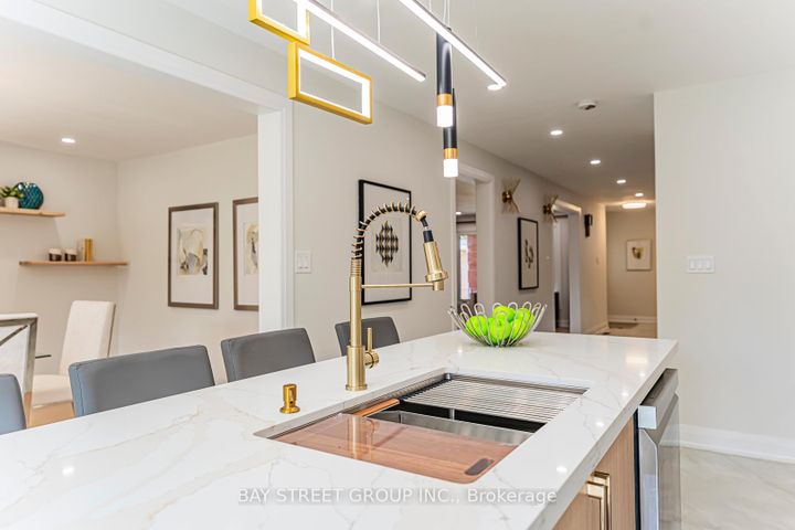 Photo 14 at 146 Cabinet Crescent, West Woodbridge, Vaughan