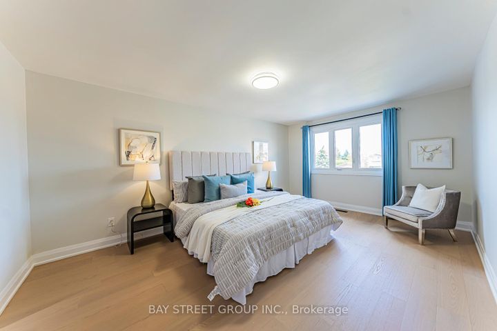 Photo 21 at 146 Cabinet Crescent, West Woodbridge, Vaughan