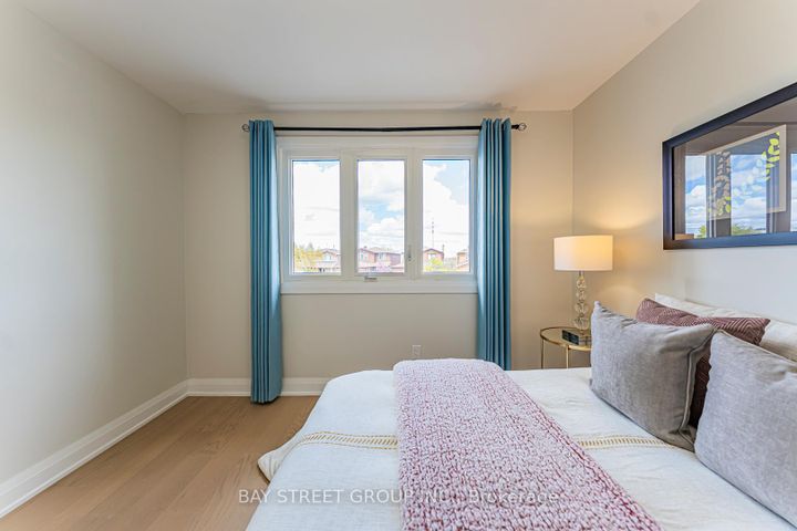 Photo 27 at 146 Cabinet Crescent, West Woodbridge, Vaughan