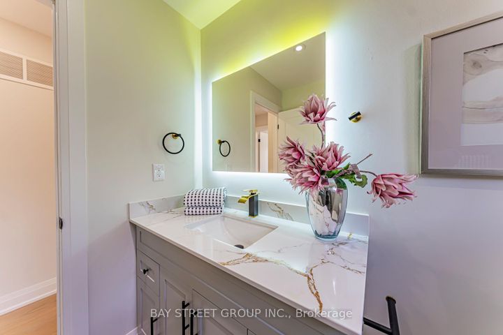 Photo 34 at 146 Cabinet Crescent, West Woodbridge, Vaughan