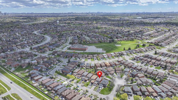 Photo 49 at 146 Cabinet Crescent, West Woodbridge, Vaughan