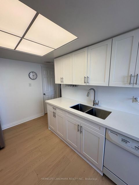 Photo 7 at 704 - 77 Carlton Street, Yonge Corridor, Toronto