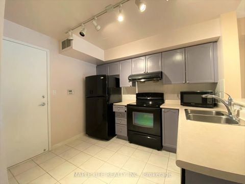 Photo 6 at 623 Grandview Way, Willowdale East, Toronto